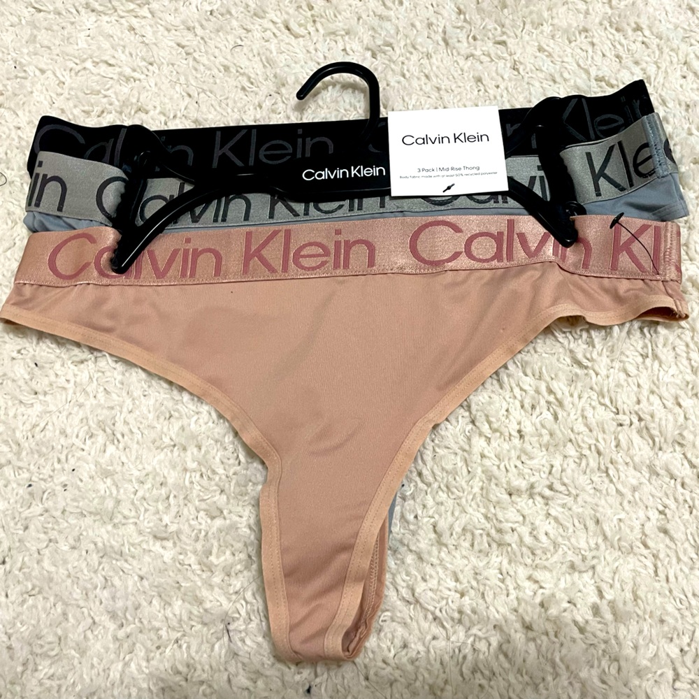 Calvin Klein 3 pack midrise thong